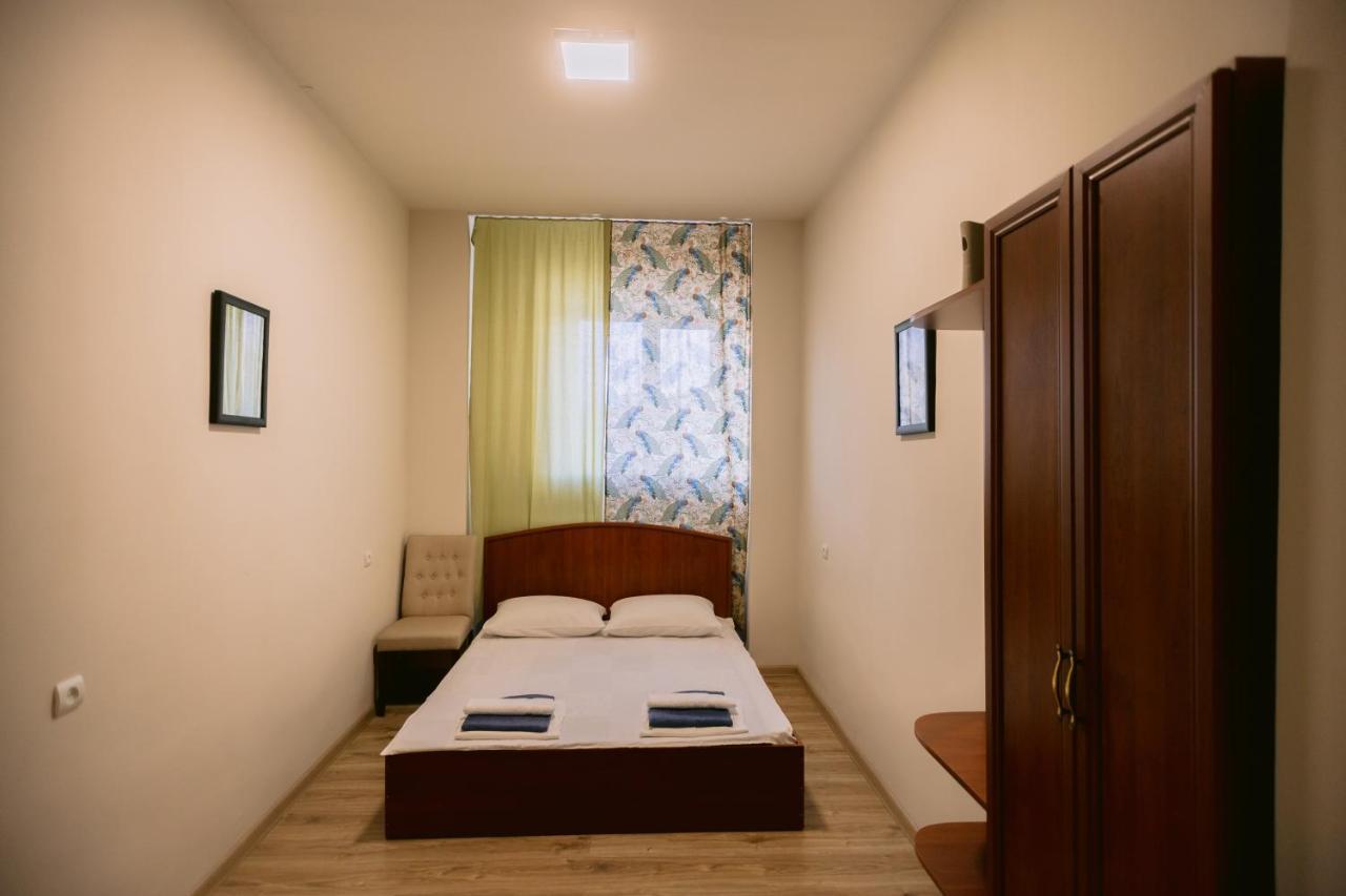 Gyumri Apart Hotel Bagian luar foto